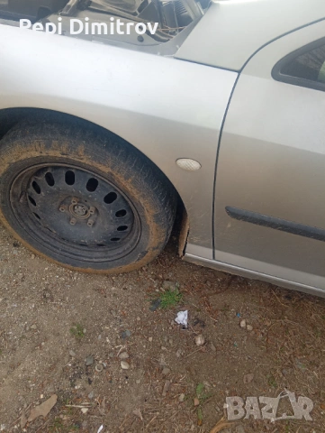 Ляв калник Пежо 407  за Peugeot 407 2004 година, снимка 2 - Части - 54198460