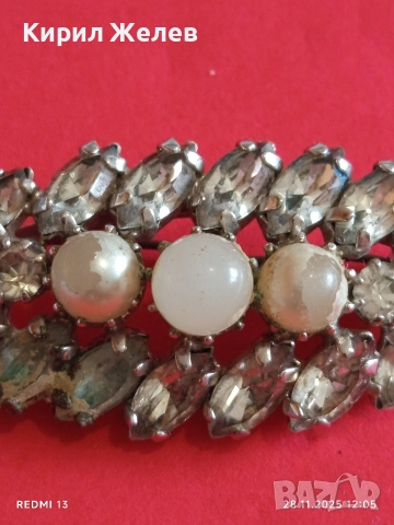 Винтидж Чешка брошка с кристали и перли 42385, снимка 2 - Антикварни и старинни предмети - 52571799