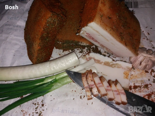 Продавам осолена сланина с месо по нея от домашно прасенце. 5€ за кг!