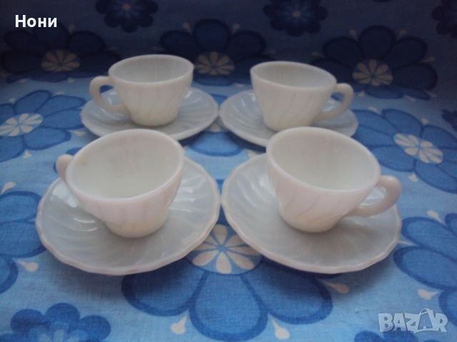 Ретро сервиз, подходящ за  кафе, снимка 2 - Сервизи - 53904602