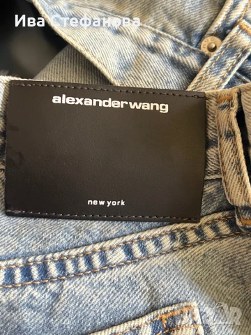 Разкошни къси дамски  дънкови бермуди панталони  тип пеперуда Alexander Wang, снимка 3 - Къси панталони и бермуди - 41210867