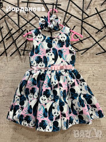 Модерна детска рокля с панди и подарък аксесоар, снимка 3 - Детски рокли и поли - 45091499