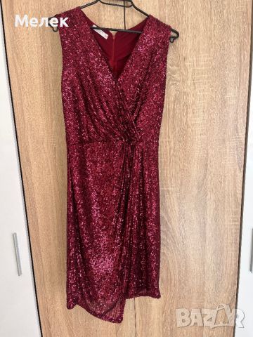 Червена рокля с пайети , снимка 1 - Рокли - 46422680