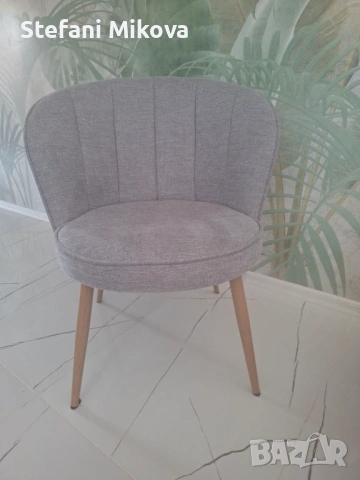 Два броя кресла в отлично състояние