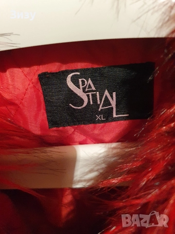 Червено пухено палто Хл размер , снимка 3 - Палта, манта - 52899137