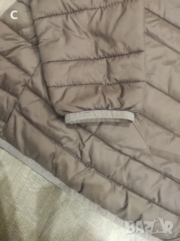 Преходно дамско яке на Есприт  като ново, снимка 3 - Якета - 53407375