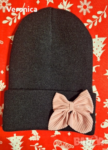 Зимни шапки,идея за подарък, ръчно декорирани , снимка 2 - Коледни подаръци - 52635561