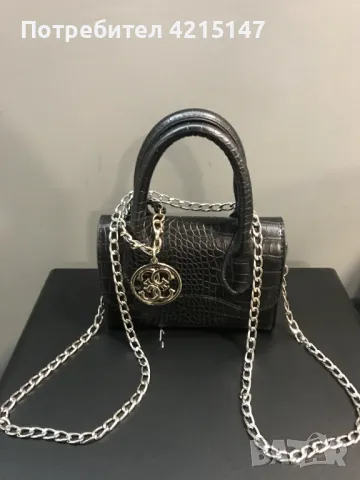 Guess-мини дамска чанта, снимка 1 - Чанти - 48642768