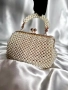 Дамска чанта ръчна изработка от перли цвят шампанско , снимка 2