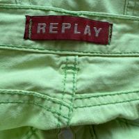 Два дамски летни 3/4 панталона: бял-DiKa, светлозелен-Replay, размер S, снимка 6 - Къси панталони и бермуди - 45163278