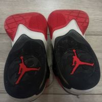 Air Jordan Max Aura 3 Leather 41, снимка 6 - Маратонки - 45724726
