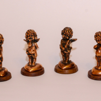 Статуетки,сувенири-Четири ангелчета "амурчета",медна галванопластика., снимка 1 - Други ценни предмети - 45056213