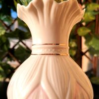 Beleek Lotus Blossom порцеланова ваза, снимка 3 - Декорация за дома - 45286393