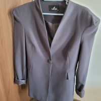 Дамско сиво сако с подплънки на раменете, снимка 1 - Сака - 44953824