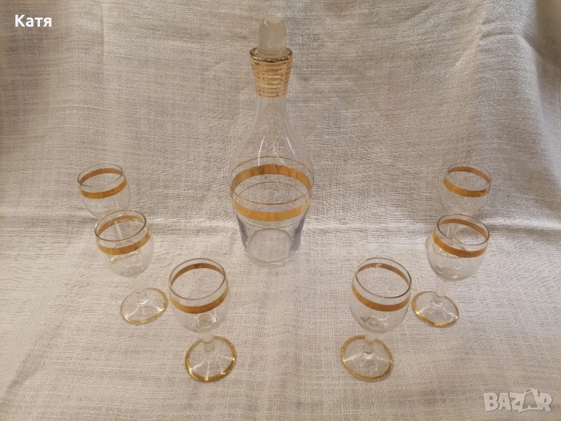 Ретро стъклени чаши и гарафа, снимка 1