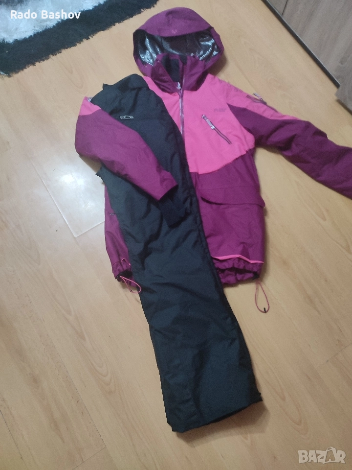Дамска ски екипировка С размер , снимка 1