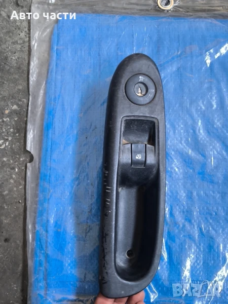 Renault Clio II 1.6 16V електрически превключвател за стъкла 8200084026, снимка 1