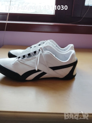 Нови маратонки Reebok  40 номер, снимка 6 - Маратонки - 53355239