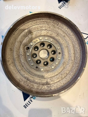 A2700301500 маховик от Mercedes GLA 180 X156, двигател 270910, автоматик, 122 кс., 60 000 km, 2020, , снимка 2 - Части - 53666542