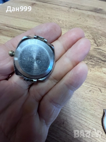 Два стари , колекционерски руски часовници, снимка 4 - Мъжки - 52649899