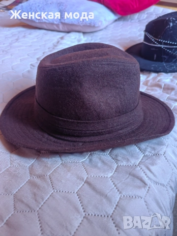 Дамска шапка тип каубойска