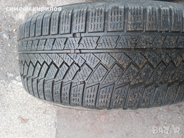 Продавам зимна гума Континентал 225/50/17., снимка 2 - Гуми и джанти - 52606560