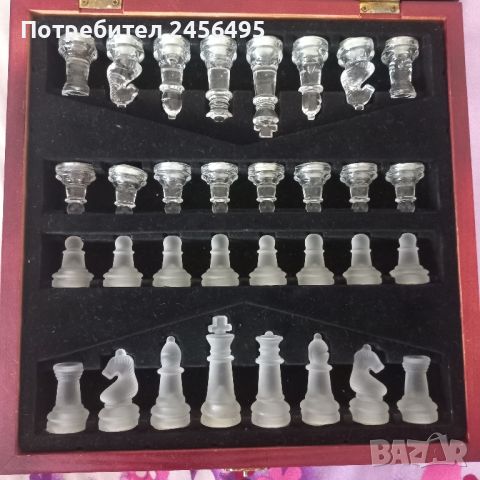 шах със стъклени фигури и дървена основа. , снимка 4 - Шах и табла - 46439588