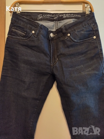 Дамски дънки Guess 29 номер, снимка 2 - Дънки - 52431639