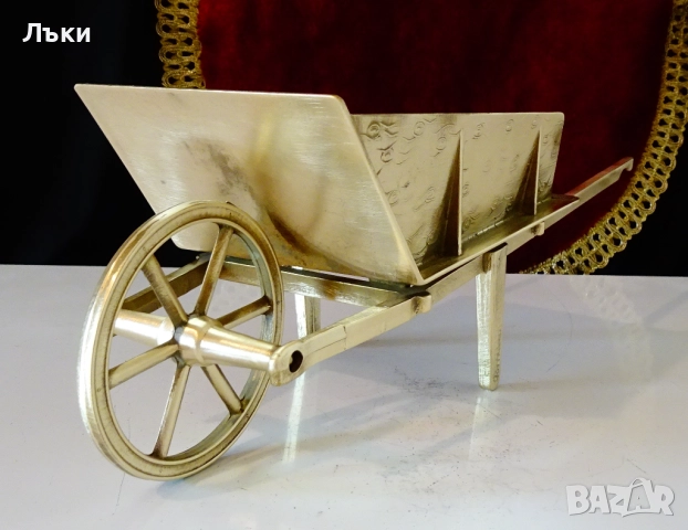 Бронзова поставка,стойка за бутилка,ръчна количка 720 гр. 