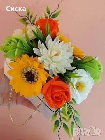 Кокетни чанти със сапунени цветя от пластичен сапун, снимка 4 - Подаръци за жени - 50498815