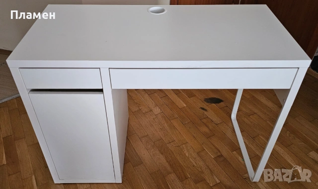 Запазено компютърно бюро MICKE IKEA