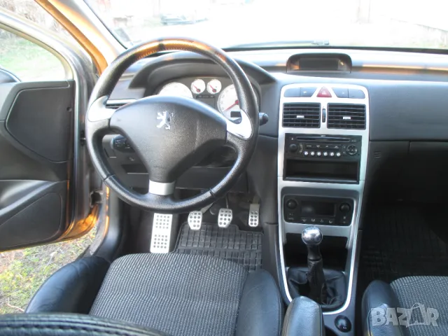 Peugeot 307 SW 1.6 HDi/ОБСЛУЖЕН, снимка 15 - Автомобили и джипове - 49482718