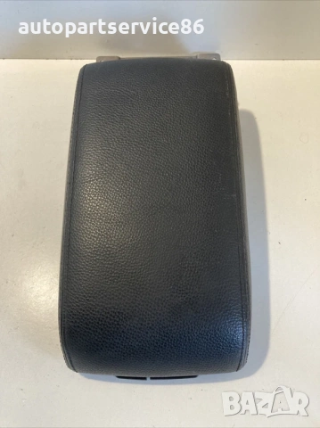 Подлакътник преден черна кожа за Subaru Outback 2.0 Дизел (2010) 
