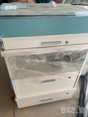 ЛУКСОЗНА ВИТРИНА italy 2 броя на цена 300 лева цена, снимка 3 - Секции и витрини - 52334669