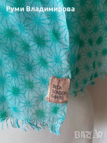 Бял шал с лилави мотиви Beck Sondergaard, с 50 % вълна и 50 % коприна, снимка 7 - Шалове - 52821233