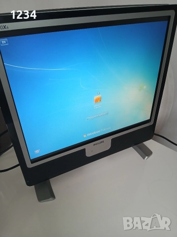 монитор и компютър 