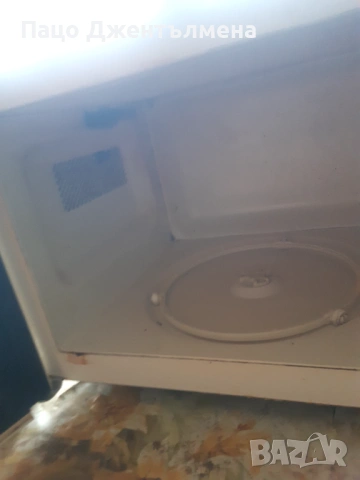 Микровълнова работеща за части, снимка 3 - Микровълнови - 54199709