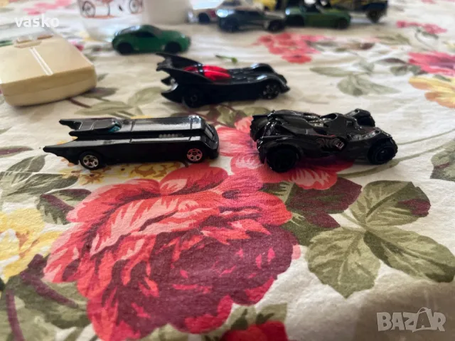 Hotwheels Batman-3 колички, снимка 5 - Колекции - 50374266