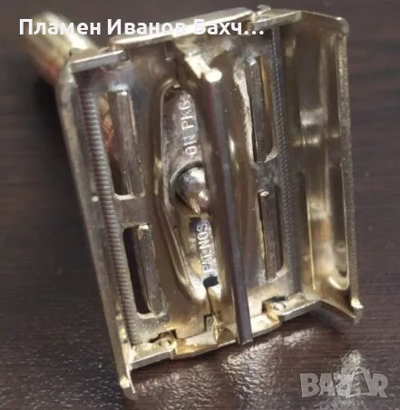 Продавам самобръсначка за класическо бръснене Gillette Aristocrat adjustable 22 carat Gold plated , снимка 8 - Мъжка козметика - 46868705