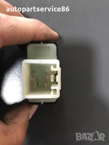 Бутон за прозорец за предна врата за Mazda Tribute RHD (2003) E1006637YA, снимка 3 - Части - 53612182