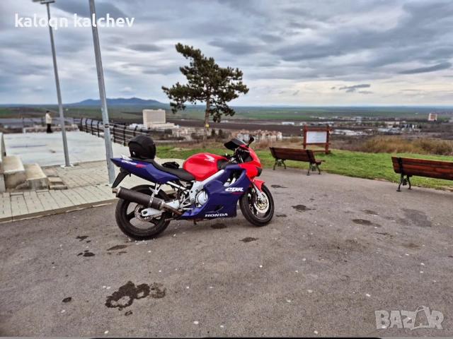 HONDA CBR F4 ЗА А2!ГОТОВ ЗА СЕЗОНА!Обслужен и поддържан редовно!