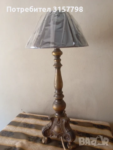 Барокова настолна лампа.