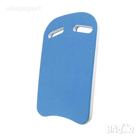 Дъска за плуване с ръкохватки за обучение на малки деца. 