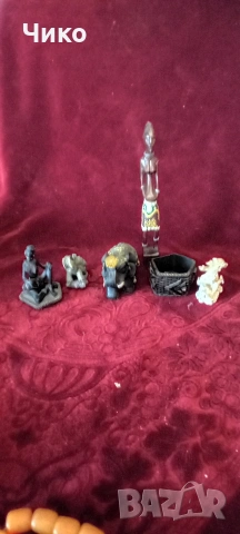 Стари фигурки сувенири от арабските и индийските страни!