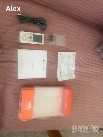 Sony Ericsson W800i Легендата на Walkman Пълен комплект
