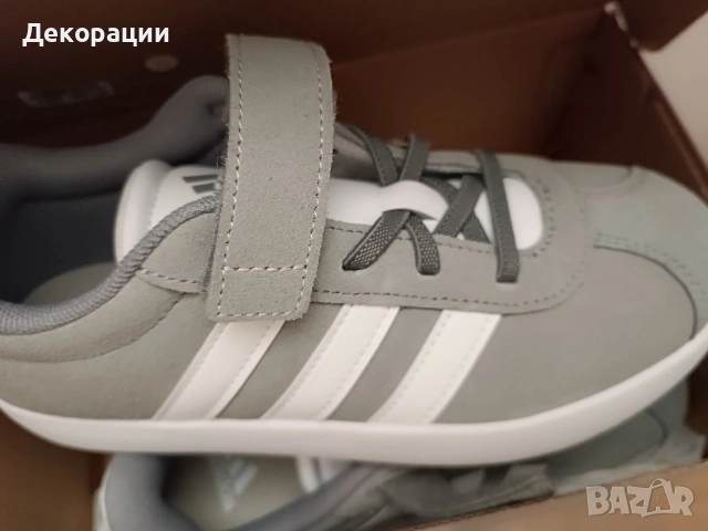 нови детски маратонки 35 номер на марката Adidas , снимка 8 - Детски маратонки - 53780913