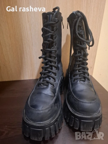 Дамски кубинки, снимка 2 - Дамски боти - 53896685