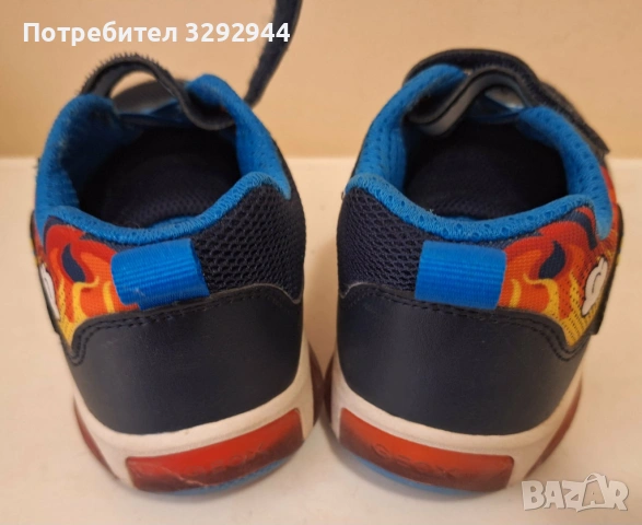 Светещи маратонки GEOX за момче,32 номер, снимка 3 - Детски маратонки - 53767335