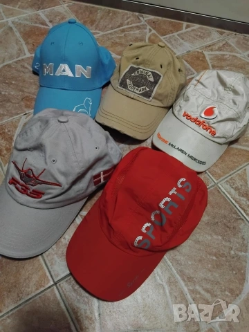 Шапки със козирки, снимка 6 - Шапки - 36671887