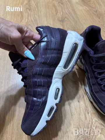 Оригинални маратонки Nike Air Max 95 Port Wine! 42 н, снимка 4 - Маратонки - 48043679